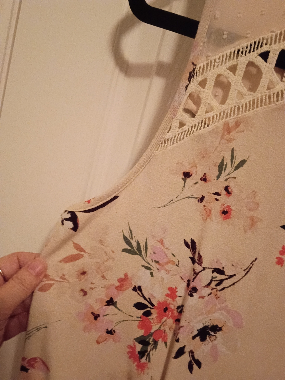 Daniel Rainn Cream Floral Lace Crochet Detail Knit Top - Picture 6 of 9